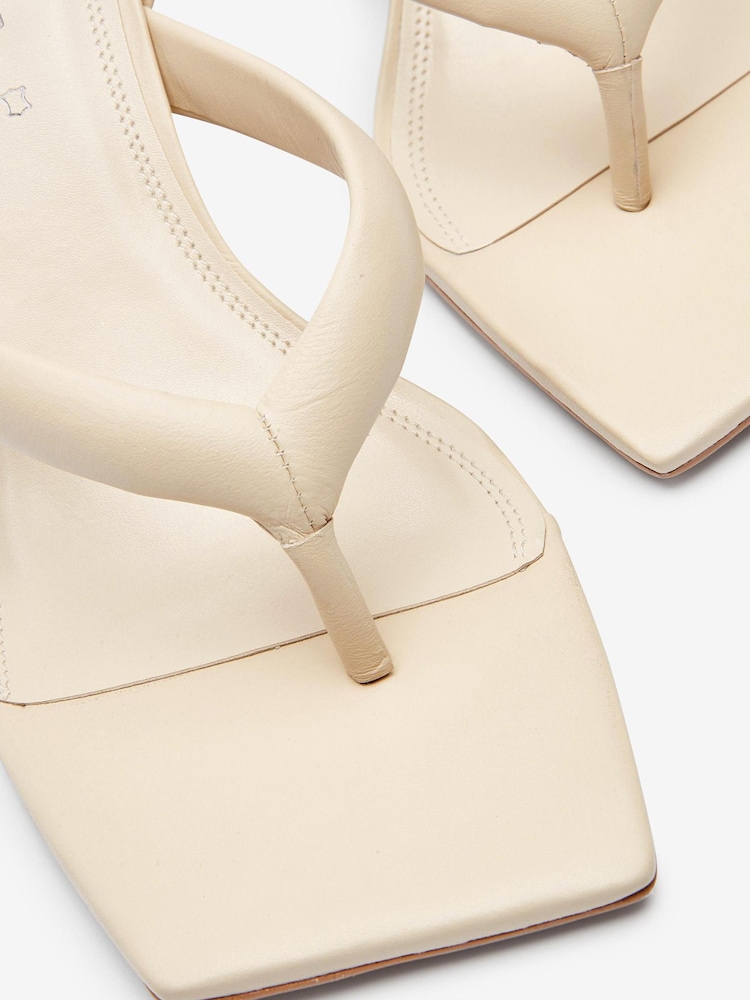 Buttermilk Cream Forever Comfort® Signature Padded Toe Post Sandals - Image 7 of 7