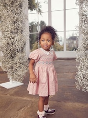 Roza geometrijski potisk - Printed Lace Collar Shirred Cotton Dress (3mths-7yrs) - Slika 2 iz 7