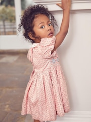 Roza geometrijski potisk - Printed Lace Collar Shirred Cotton Dress (3mths-7yrs) - Slika 3 iz 7