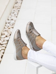 بيوتر - حذاء كاجوال سهل اللبس تلبيس عريض نسائي من Pavers  - صورة 1 من 6