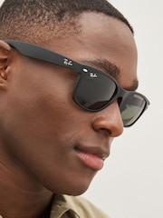 Schwarz - Ray-Ban® New Wayfarer Sonnenbrille - Bild 1 von 10
