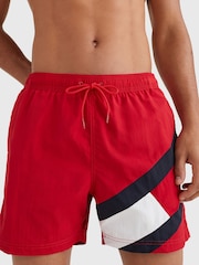 Rot - Tommy Hilfiger, Herren-Badeshorts mit Flaggenmotiv, einfarbig - Bild 3 von 5