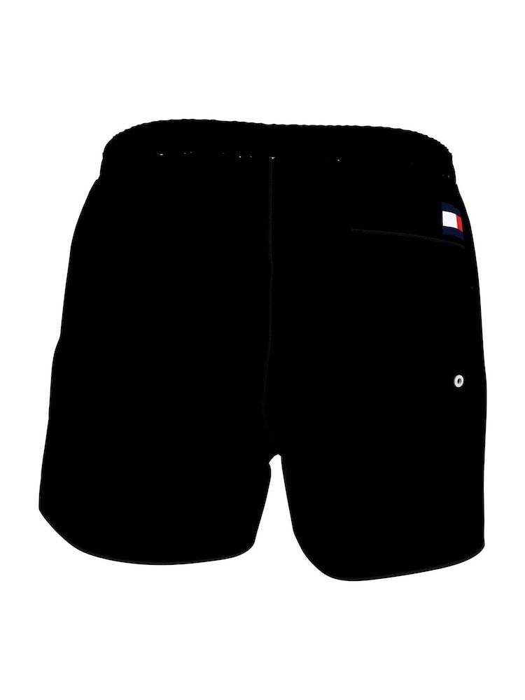 Schwarz - Tommy Hilfiger, Herren-Badeshorts mit Flaggenmotiv, einfarbig - Bild 4 von 4