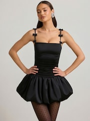 Oh Polly Bow-Detail Ruched Bubble Hem Mini Dress - 圖片 3，共 5
