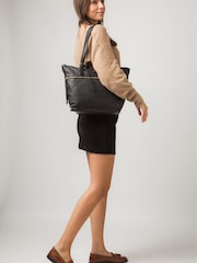 Cultured London Eco Collection Moorgate Leather Tote Bag - Image 2 of 5