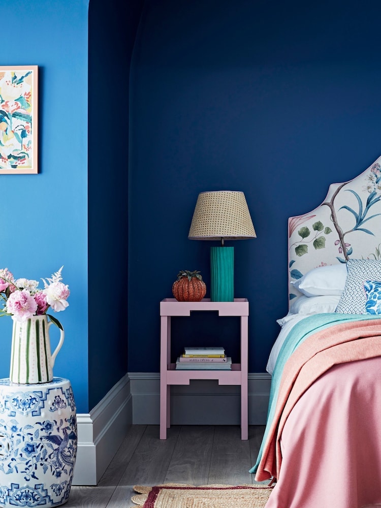 Sanderson Yacht Blue Light Active Emulsion Paint - Image 2 of 3