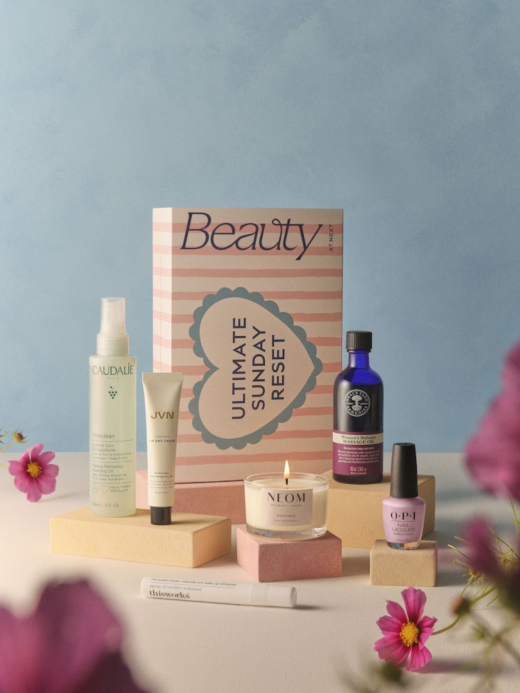 Ultimate Sunday Reset Beauty Box (Worth Over £110) - Image 1 of 3