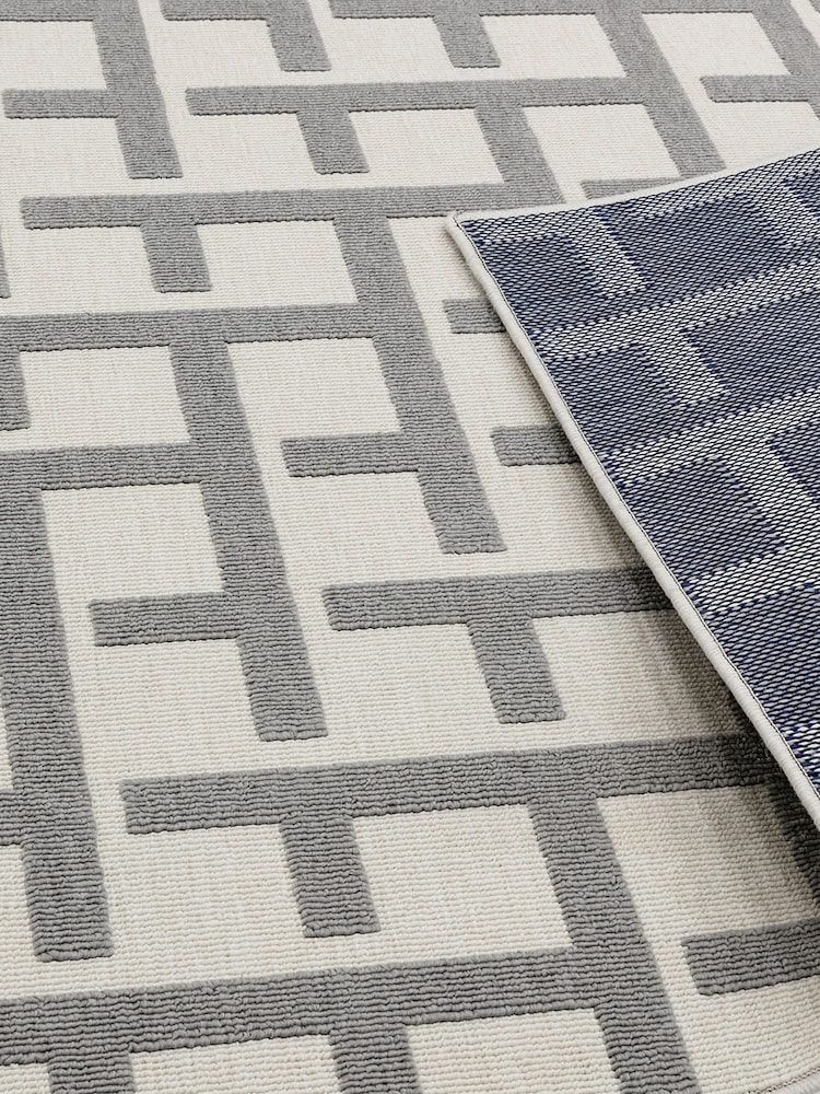 Asiatic Rugs White Indoor/Outdoor Antibes Grid Rug - Image 4 of 4