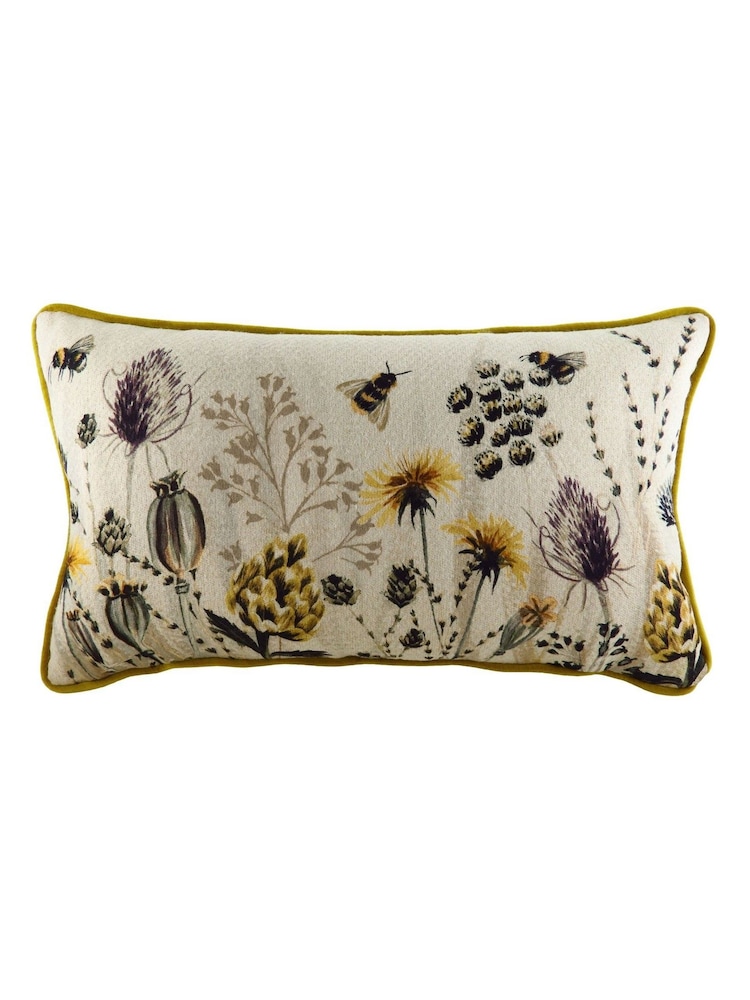 Evans Lichfield Elwood Meadow Printed Polyester Filled Cushion - Imagem 1 de 4