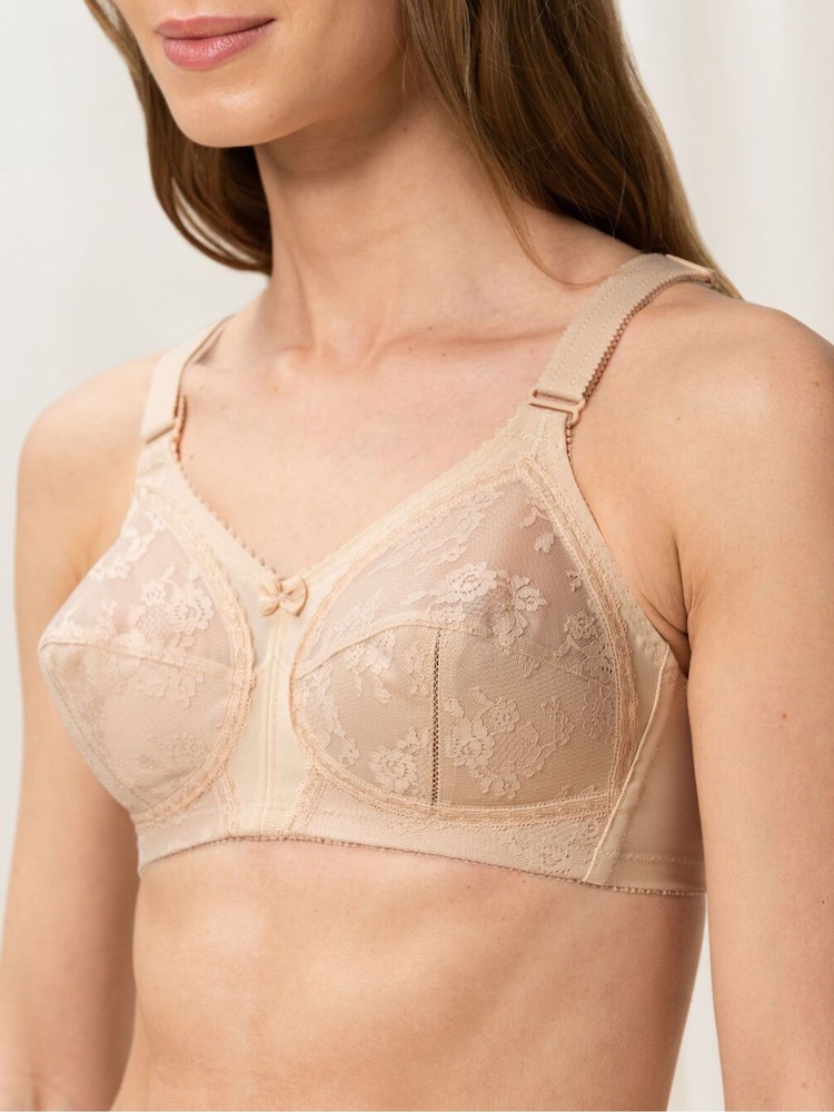 بيج - حمالة صدر بدون سلك موديل Doreen من Triumph - Image 4 of 13