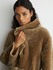 Reiss Bex Reversible Shearling Belted Longline Coat - 7의 이미지 3