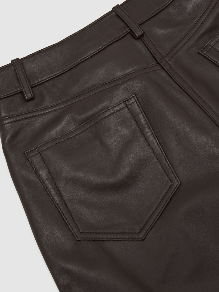 Reiss Aries Leather Barrel-Leg Pleated Trousers - صورة 7 من 7 Reiss Aries Leather Barrel-Leg Pleated Trousers - صورة 7 من 7