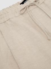 Reiss Natural Barges Linen Relaxed-Fit Drawstring Trousers - Image 6 of 6