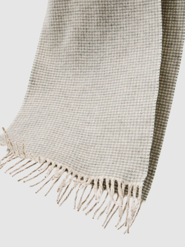 Reiss Oatmeal Creek Wool-Cashmere Houndstooth-Check Scarf - Image 5 of 5 Reiss Oatmeal Creek Wool-Cashmere Houndstooth-Check Scarf - Image 5 of 5