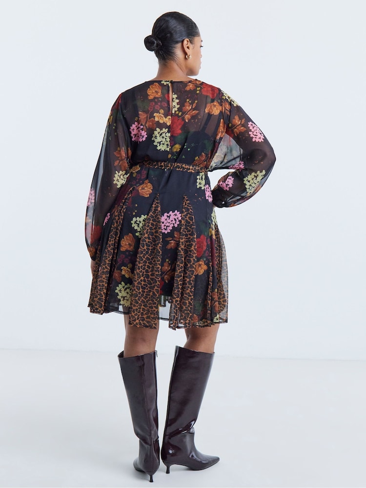 Simply Be Black Godet Skater Dress - Image 2 of 4 Simply Be Black Godet Skater Dress - Image 2 of 4