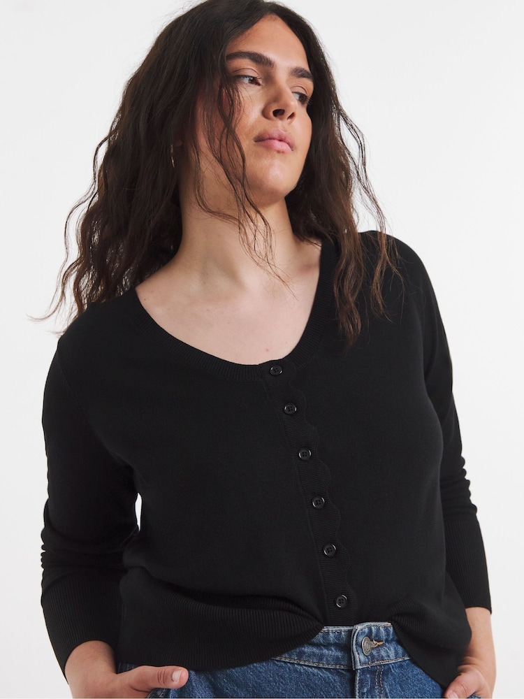 Simply Be Fine Scallop Edge Cardigan - Obraz 1 z 4 Simply Be Fine Scallop Edge Cardigan - Obraz 1 z 4