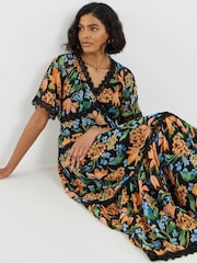 Simply Be Maxi-jurk met korte mouwen, kanten details en ladderrand - Afbeelding 3 van 4
