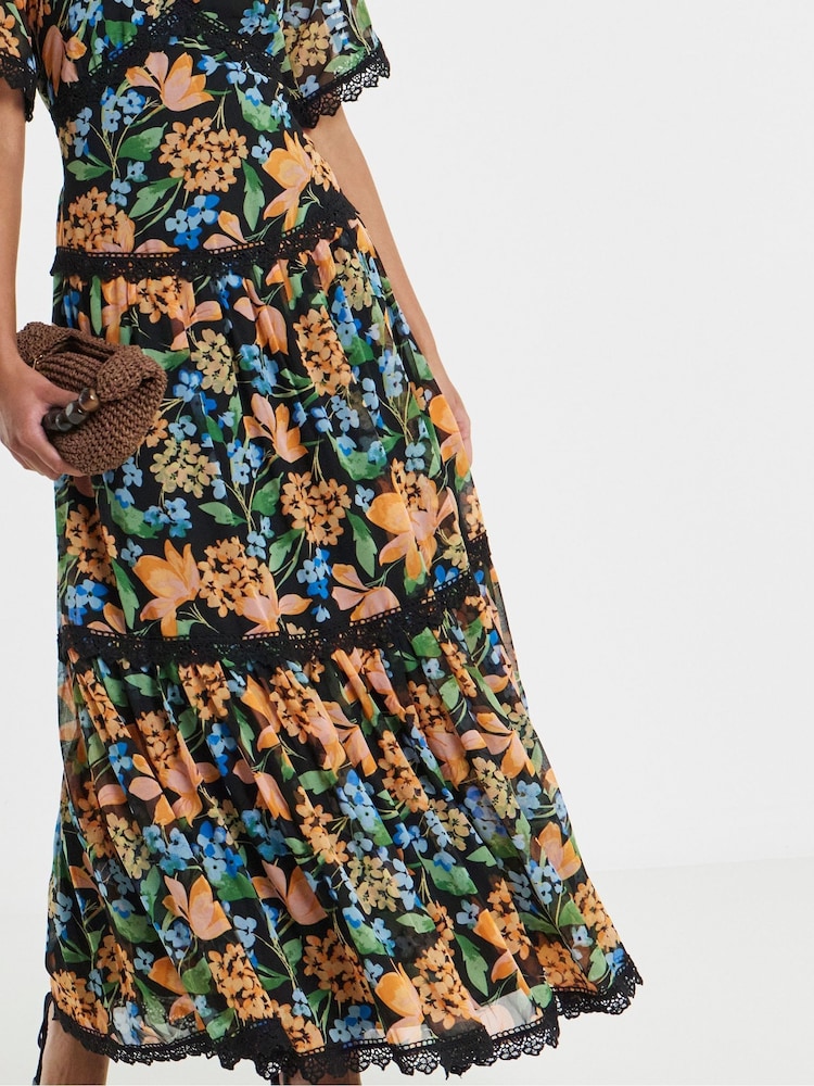 Simply Be Maxi-jurk met korte mouwen, kanten details en ladderrand - Afbeelding 4 van 4 Simply Be Maxi-jurk met korte mouwen, kanten details en ladderrand - Afbeelding 4 van 4