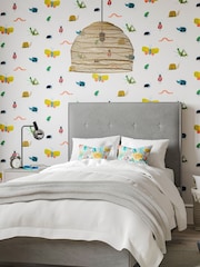 Harlequin Red Garden Friends Childrens 10.05M Wallpaper - Image 2 of 3