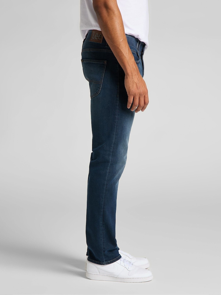 Middenblauw denim - Lee Straight Fit Extreme Motion MVP Jeans - Image 4 of 6