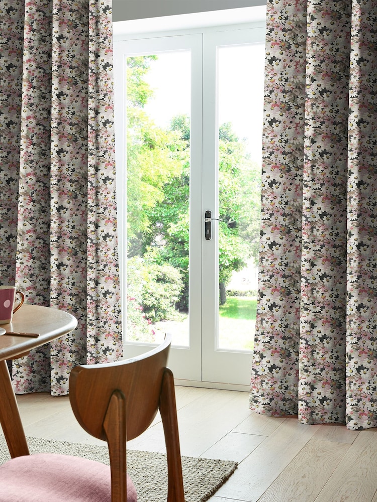 Cath Kidston Pink/White Painted Daisy Made To Measure 100% Cotton Curtains - Image 2 of 6