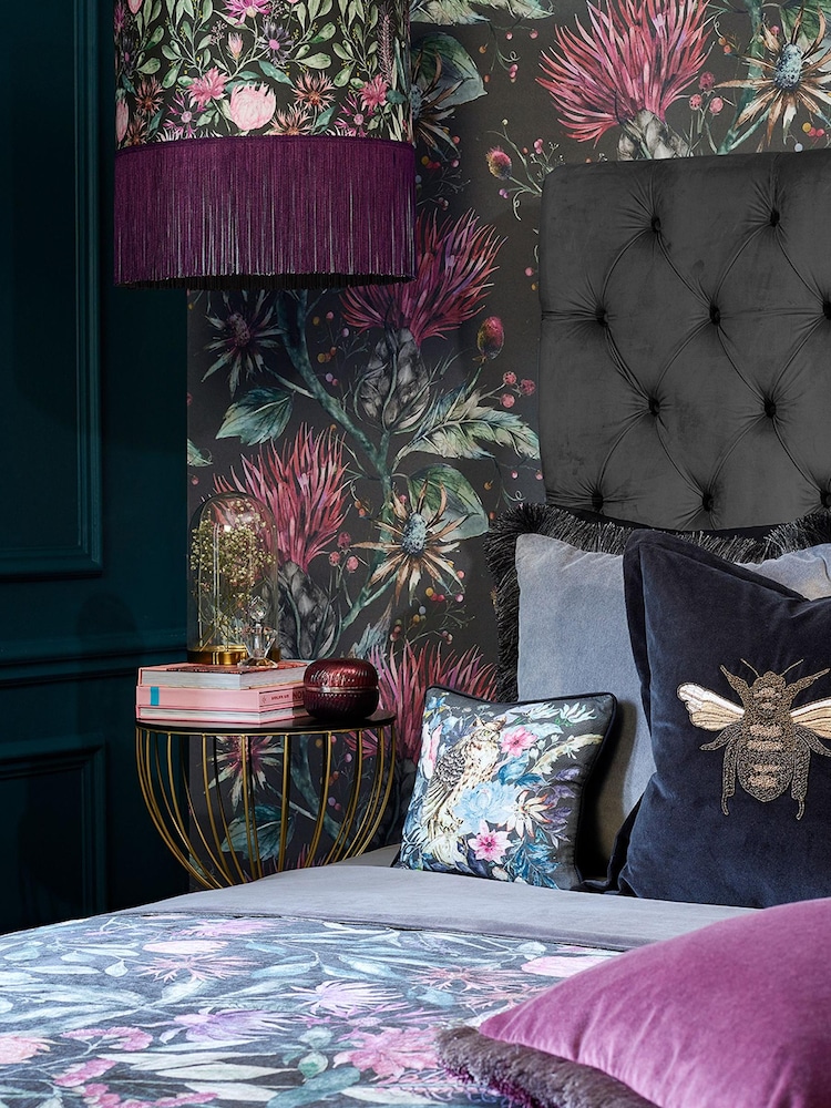Voyage Black Fortazela Throw - Image 2 of 2