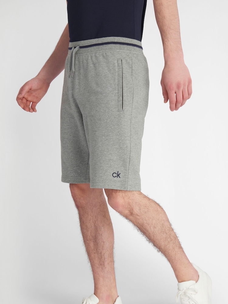 Pantalones cortos grises de rizo francés de Calvin Klein Golf - Imagen 1 de 8 Pantalones cortos grises de rizo francés de Calvin Klein Golf - Imagen 1 de 8