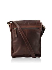 Коричневый - Lakeland Leather Medium Keswick Messenger Bag - Image 5 of 5
