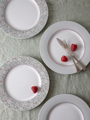 Laura Ashley Set of 4 Green Wild Clematis Plates - Image 1 of 3