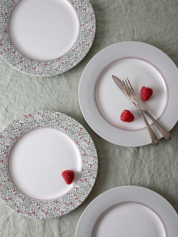 Laura Ashley Set of 4 Green Wild Clematis Plates - Image 1 of 3
