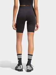 adidas Originals Essentials 3 Stripes Seamless Shorts 5 Inch - 6şəkildən 4 şəkil