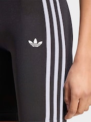 adidas Originals Essentials 3 Stripes Seamless Shorts 5 Inch - 6şəkildən 5 şəkil