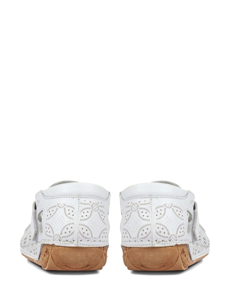 Pavers White Ladies Leather Flat Sandals - Image 2 of 5 Pavers White Ladies Leather Flat Sandals - Image 2 of 5