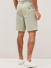 Light Green Loose Stretch Chino Shorts - Image 2 of 7