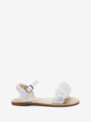 Elfenbeinweiß - Sandalen mit Blumenverzierung, besondere Anlässe - Bild 1 von 4
