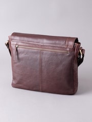 Lakeland Leather Brown Large Keswick Leather Messenger Bag - Image 2 of 4