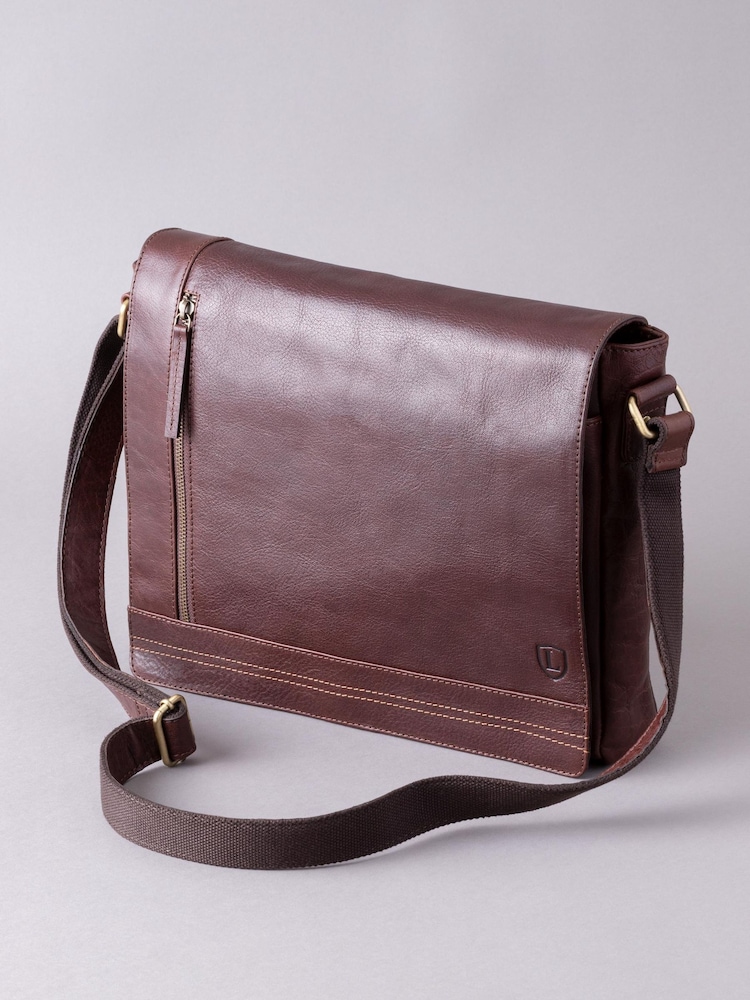 Lakeland Leather Brown Large Keswick Leather Messenger Bag - Image 3 of 4