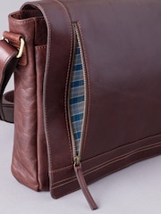Lakeland Leather Brown Large Keswick Leather Messenger Bag - Image 4 of 4