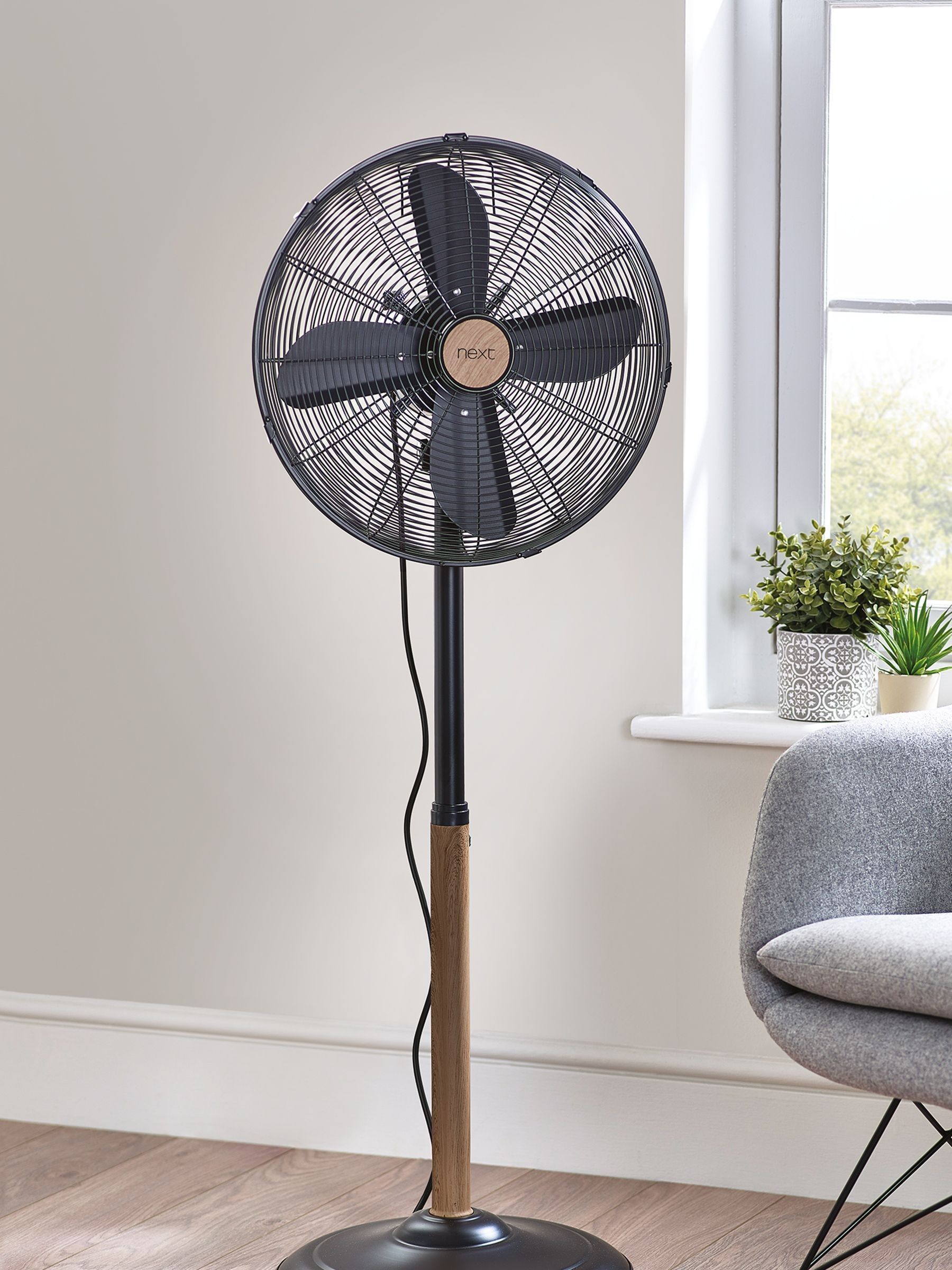 Black Bronx Pedestal Fan