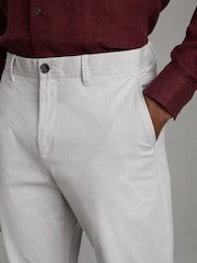 Reiss Ice Grey Pitch Slim Fit Washed Cotton Blend Chinos - Image 4 of 6