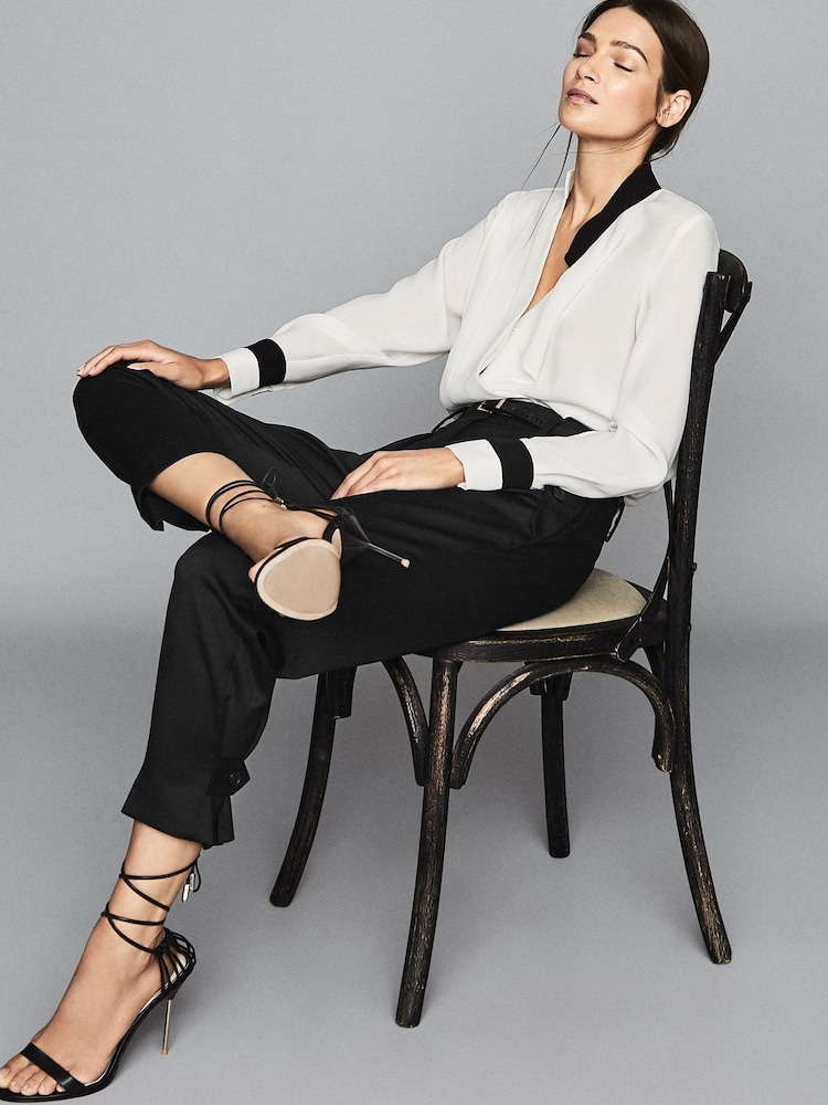 Reiss Brooklyn Pocket Front Tapered Trousers - Image 1 of 4