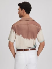 Reiss Tobacco Evia Ombre Print Cuban Collar Shirt - Image 5 of 7
