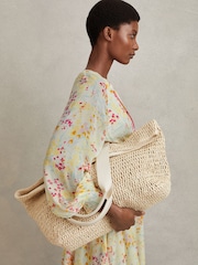 Blusa corta con estampado floral y lazada en la cintura Lyla de Reiss - Imagen 1 de 6