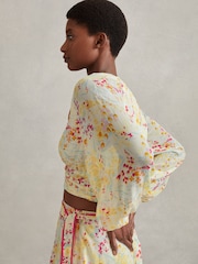 Blusa corta con estampado floral y lazada en la cintura Lyla de Reiss - Imagen 3 de 6