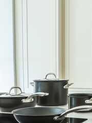 Circulon Black Excellence Hard Anodised 28cm Chef Pan With Lid - Image 2 of 5