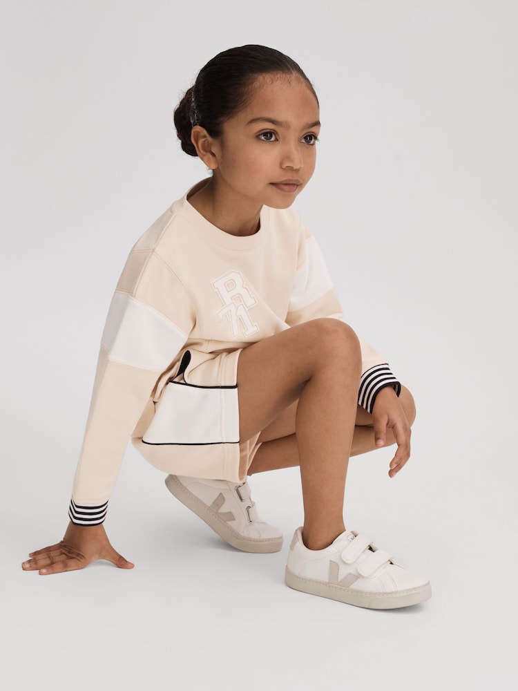 شورت Colette من مزيج القطن بخصر مطاطي من Reiss - صورة 1 من 4 شورت Colette من مزيج القطن بخصر مطاطي من Reiss - صورة 1 من 4