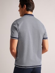 Blau - Ted Baker Affric Polo-Shirt in Regular mit strukturiertem Geodesign - Bild 2 von 4
