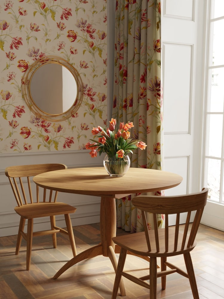 Laura Ashley Oak Brecon 4 Seater Extending Round Dining Table - Image 1 of 4