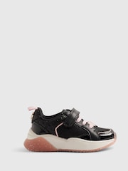 حذاء رياضي مدرسي برباط من River Island - صورة 1 من 5