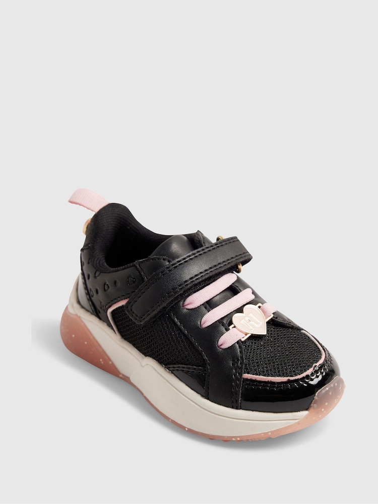 حذاء رياضي مدرسي برباط من River Island - صورة 2 من 5